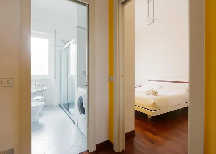 Guesthost - Gambara Balcony Apartment Milan